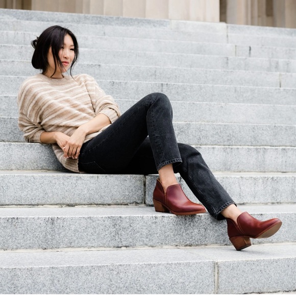 NWT Nisolo Mia Everyday Ankle Bootie in Auburn! - Picture 8 of 8